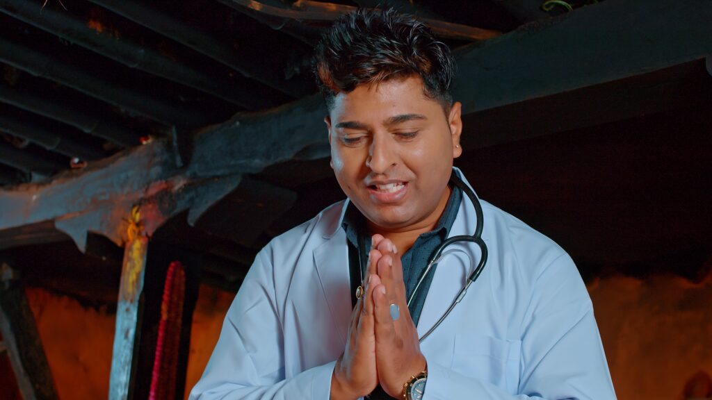 Dhan Pakyo Khetaima song_Doctor Role